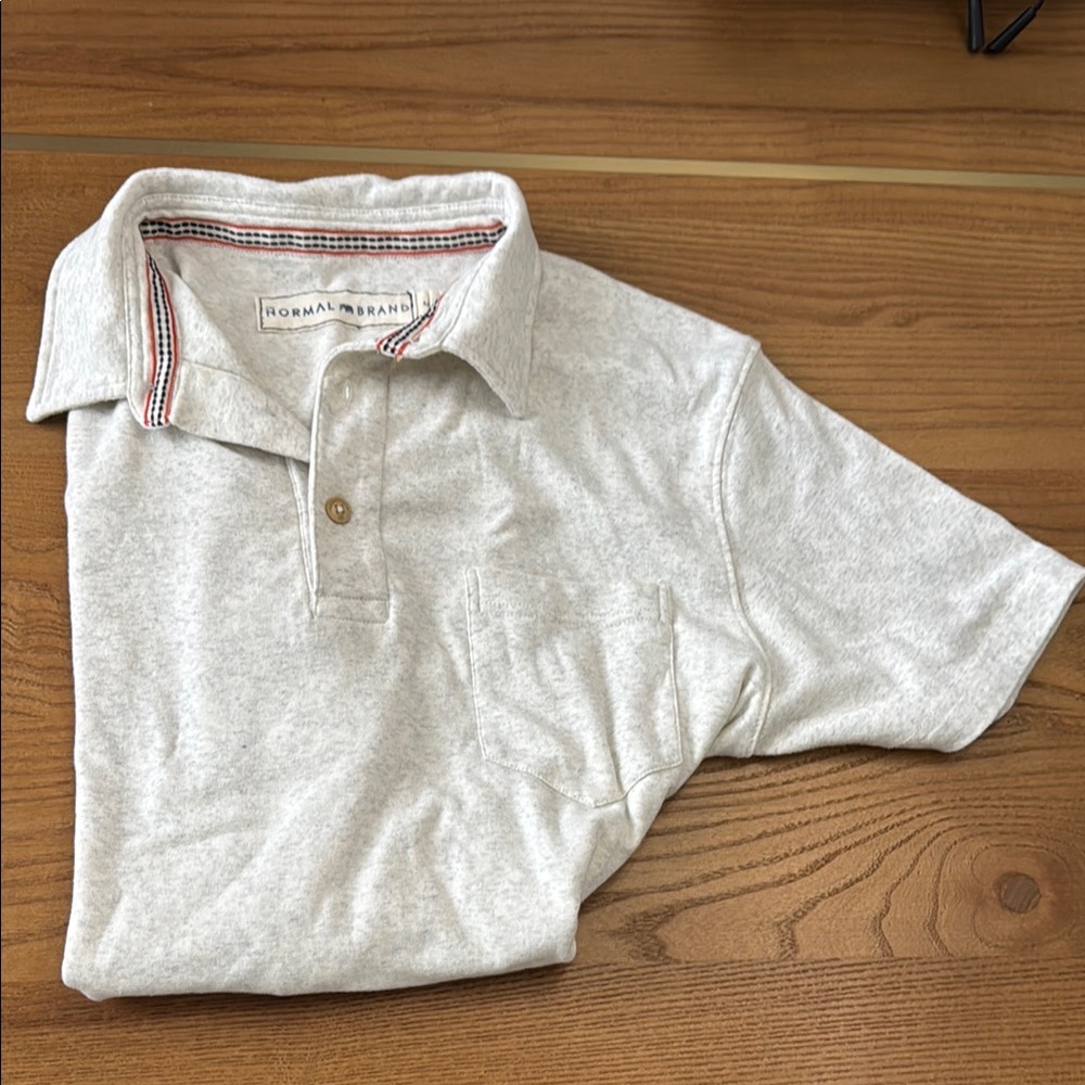 Normal Brand Heathered Oatmeal Polo Shirt with Classic Knit Fabric